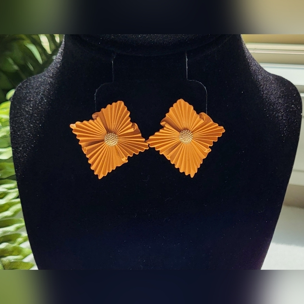 Burnt Orange Wrinkled Square Earrings / Pierced